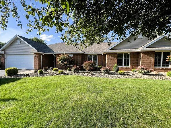 232 Orchard Park Dr, New Castle, PA 16105
