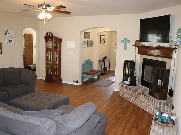 3rd image of 1514 Still Meadow Dr