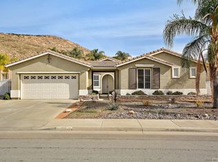 9860 Shadow Mountain Dr, Moreno Valley, CA 92557