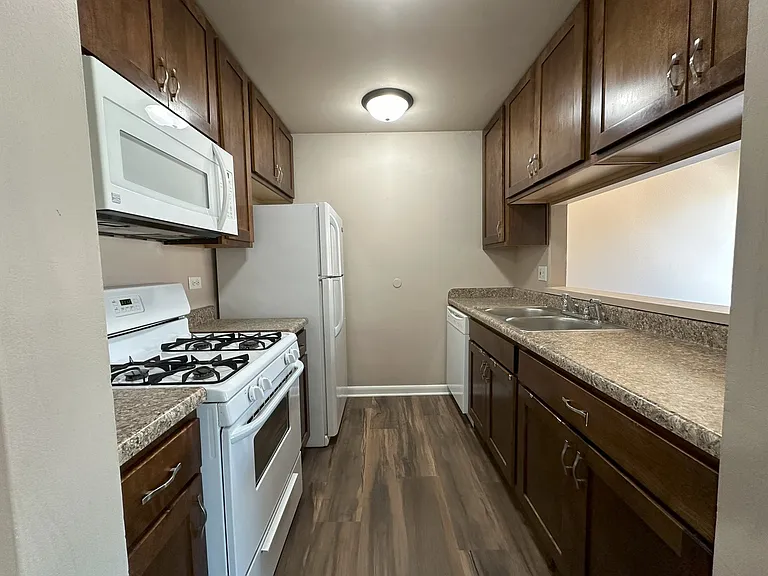 276 Sioux Dr — Photo 7