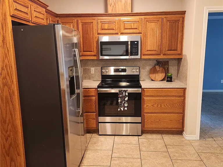 2012 Cottonwood Dr — Photo 8