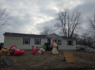 94 Pinewood Dr, Winfield, MO 63389