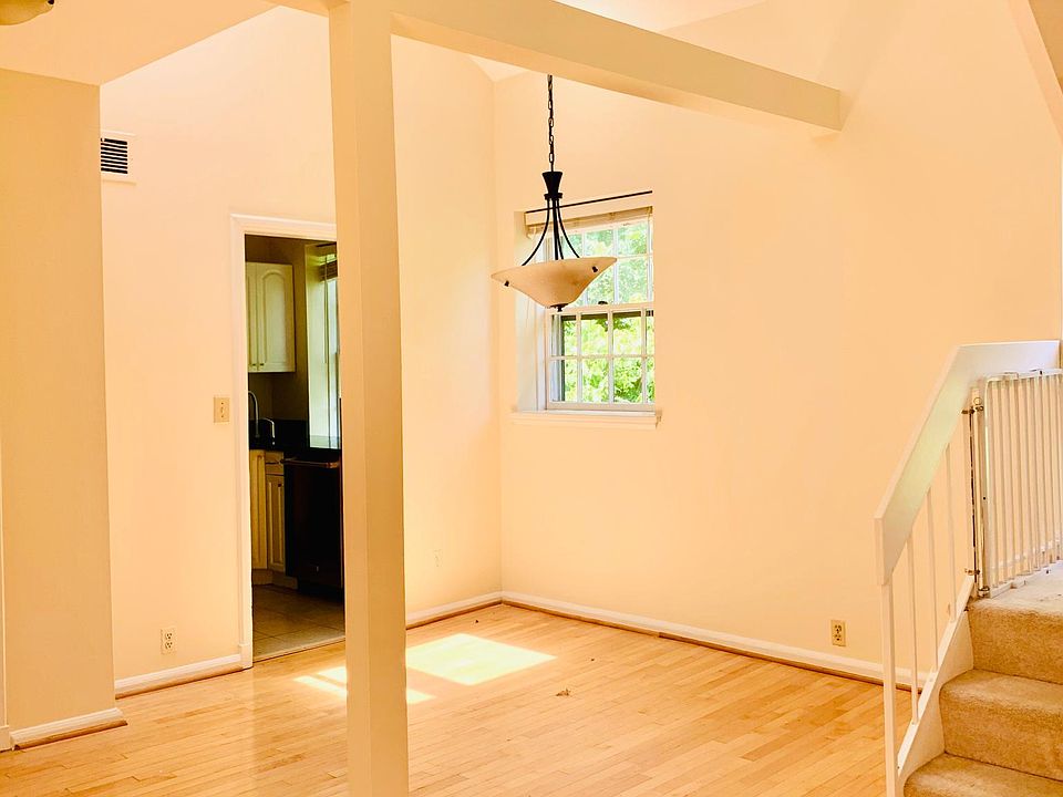 Entrance and dining area