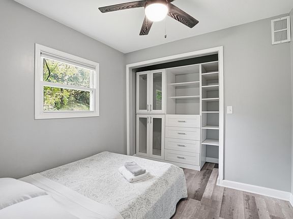 4th image of 3223 E 35th Pl