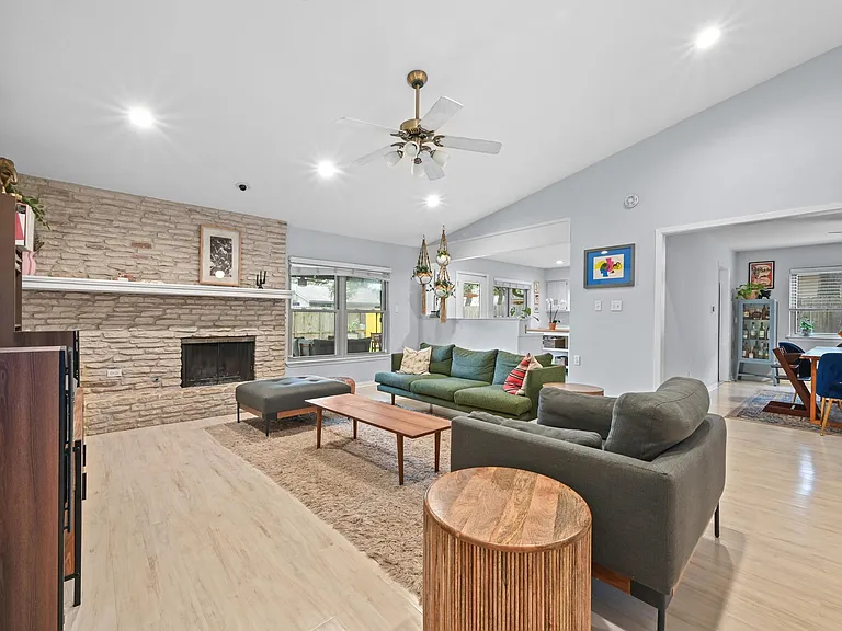 2509 Redleaf Ln #A — Photo 4
