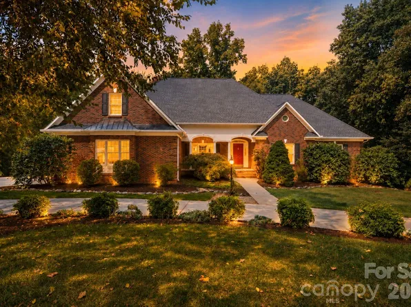 675 Heather Dr, Lincolnton, NC 28092