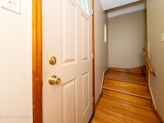 3rd image of 5737 S Nashville Ave