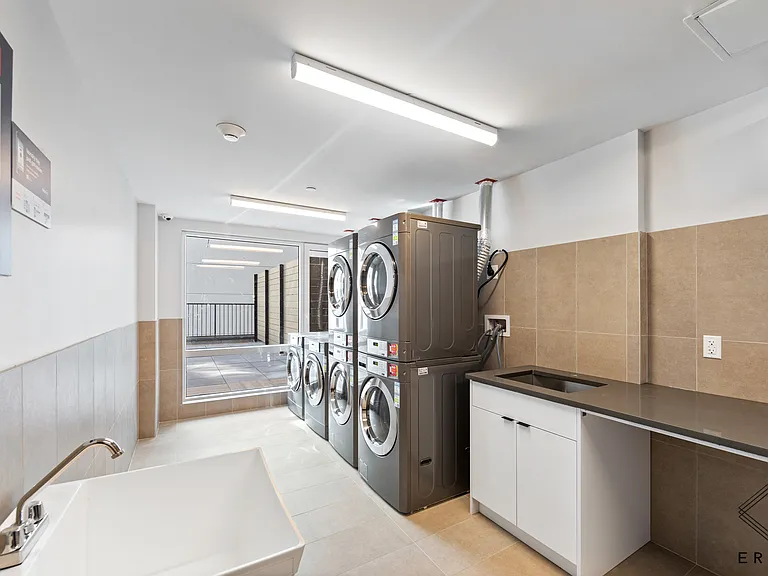 333 Linden Blvd #3L — Photo 12