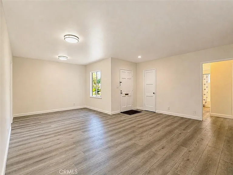 5441 Berryman Ave — Photo 6