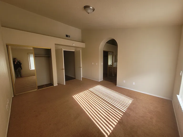 3438 Parker St — Photo 10