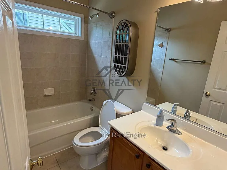 10410 Silver Creek Ct — Photo 39