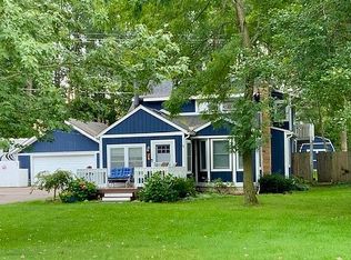 10116 Skeman Rd, Brighton, MI 48114