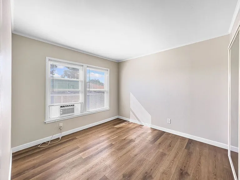 2332 Westwood St — Photo 11