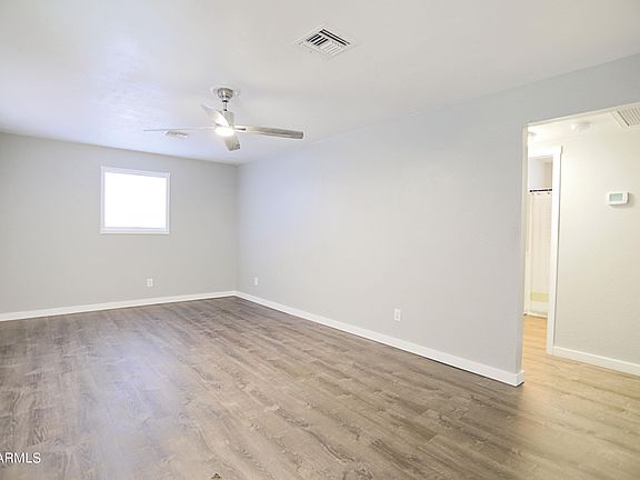 5th image of 109 S 82nd Way