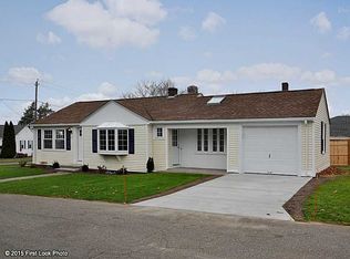 51 Heath St, Riverside, RI 02915