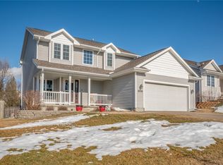 3225 Village Run Dr, Des Moines, IA 50317
