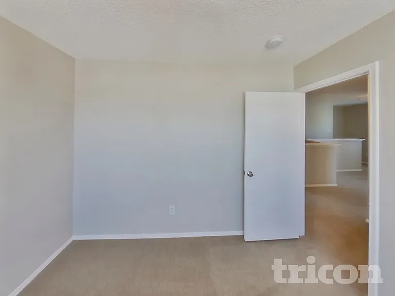 1708 Vineridge Ln — Photo 10