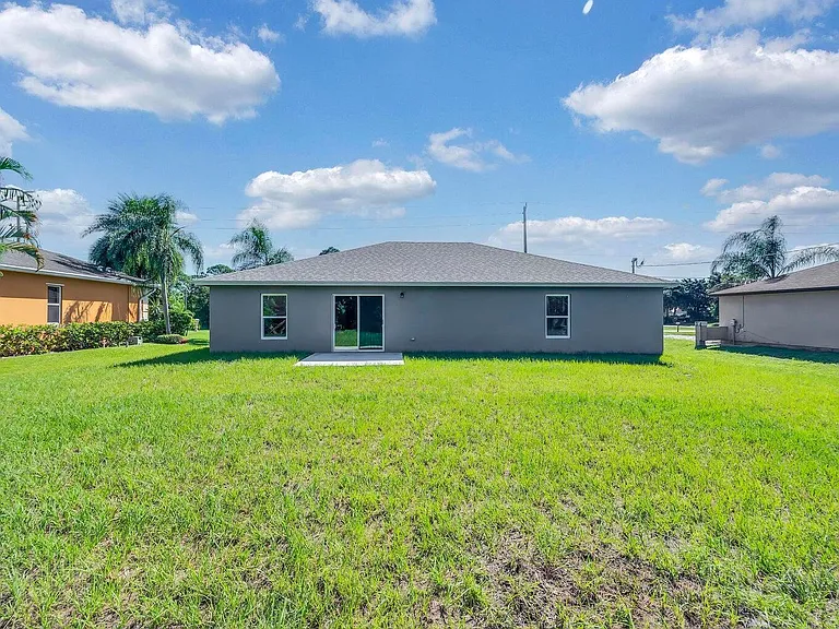 574 NW Bayshore Blvd — Photo 39