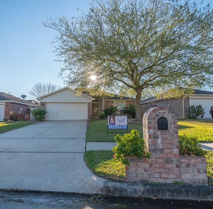 1st image of 5423 Chase Wood Dr