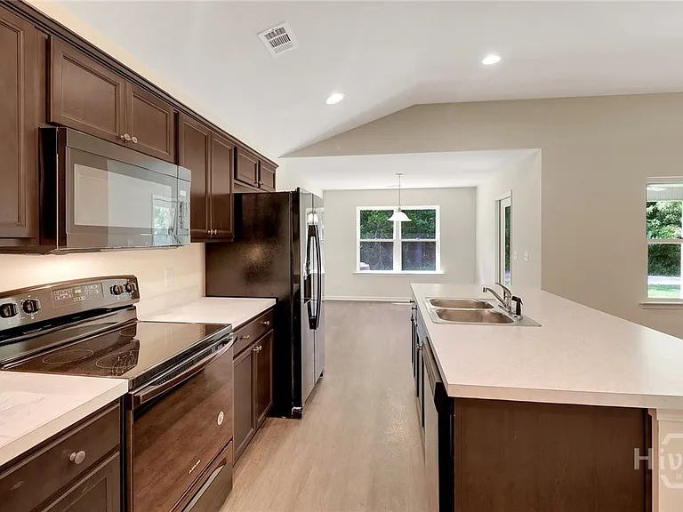 532 Cade Dr — Photo 13