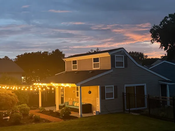 (undisclosed Address), Poquoson, VA 23662