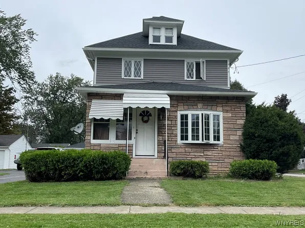 47 W Drullard Ave, Lancaster, NY 14086