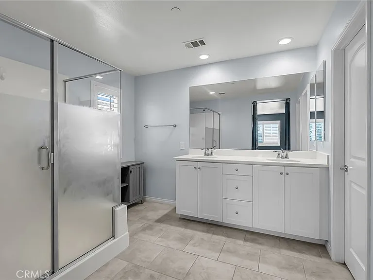 16064 Symphony Ln — Photo 31