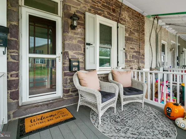 450 Seminary St, Pennsburg, PA 18073