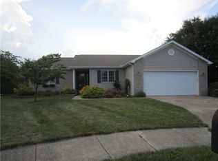 1105 Meadow View Ct, Mattoon, IL 61938