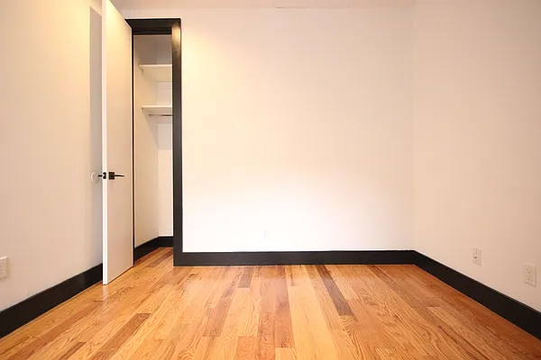 Rented by Nooklyn NYC LLC | media 21