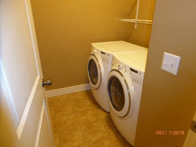 10934 Eastridge Dr NE — Photo 10