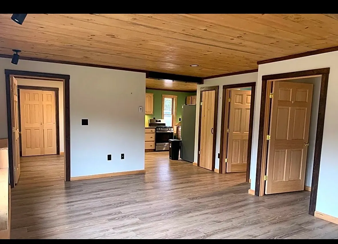 2 bed, 900 sqft, $2,200 — Photo 2