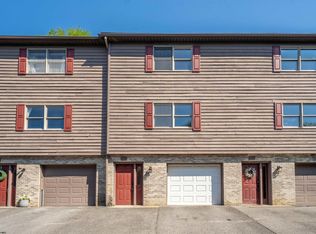 216 Stonegate Cir, Morgantown, WV 26505