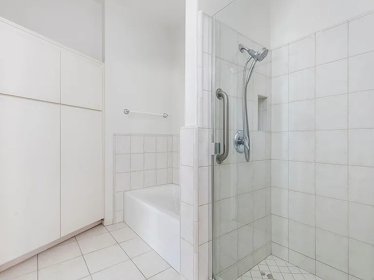611 G St #321 — Photo 15