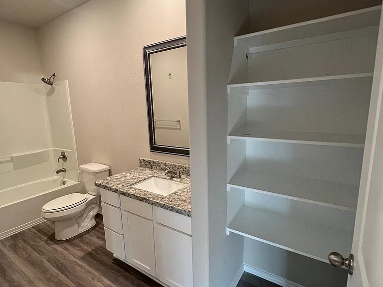 1149F Southwood Dr — Photo 15