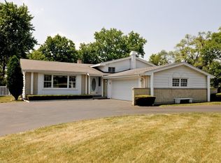 1152 N Perry Dr, Palatine, IL 60067