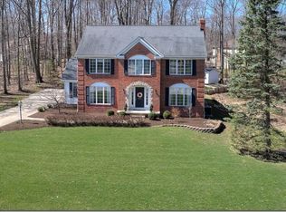 2613 E Blackthorn Cir, Hudson, OH