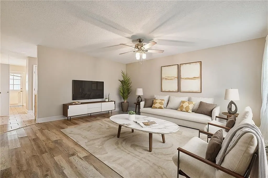 3 bed, 1.5 bath, 1400 sqft, $1,575 — Photo 2