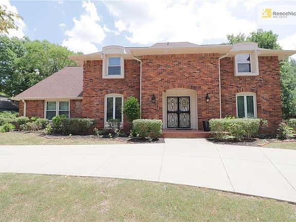 3rd image of 11929 Avila Dr