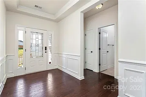 5 bed, 2621 sqft, $3,250 — Photo 3