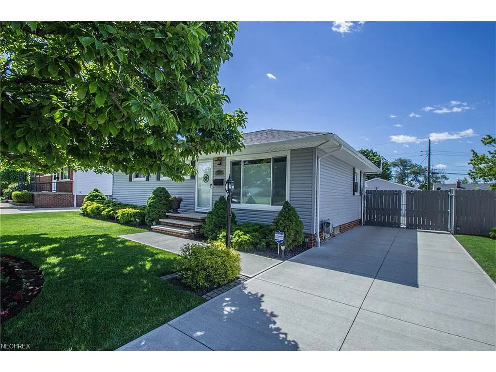 11369 Gabriella Dr photo 1