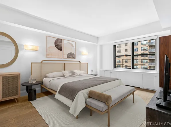 305 East 40th Street image 8 of 21