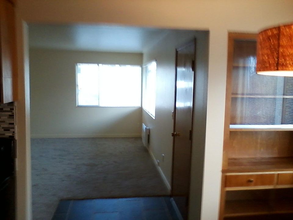 Livingroom looking north from dining area