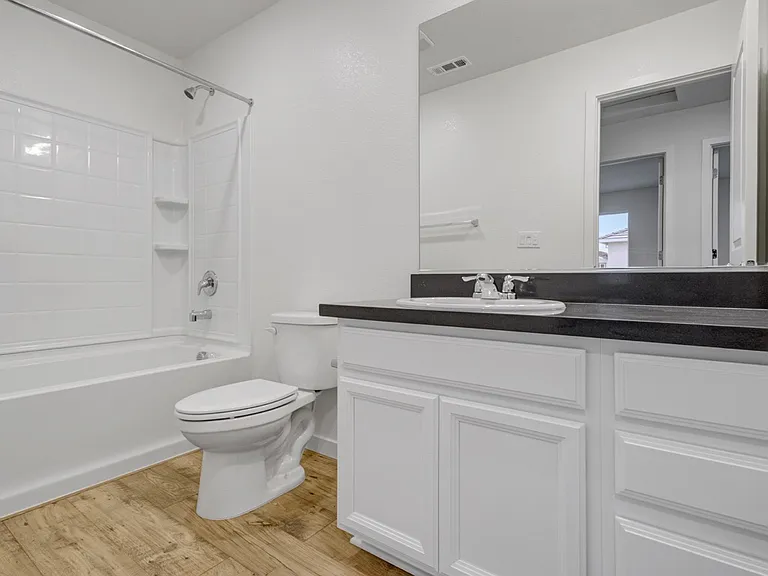 bathroom 2 common to two bedrooms