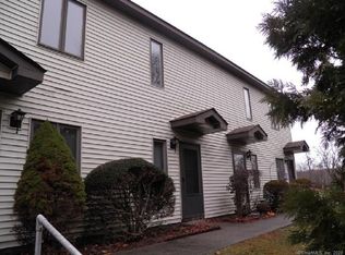 4 Brook Front Ln #4, Pomfret Center, CT 06259