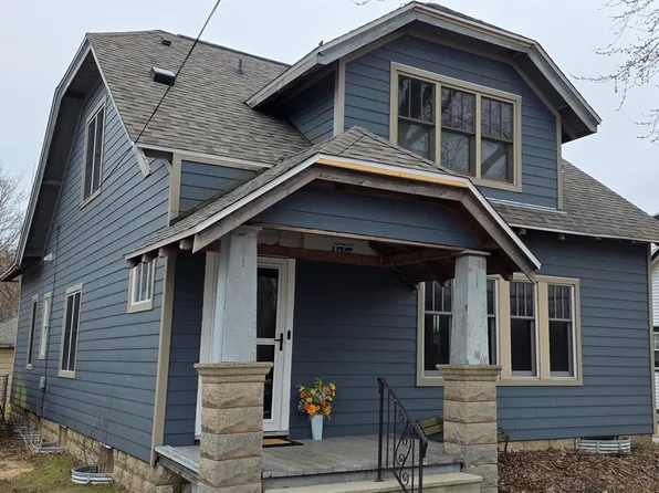 9120 South Chicago COURT, Oak Creek, WI 53154