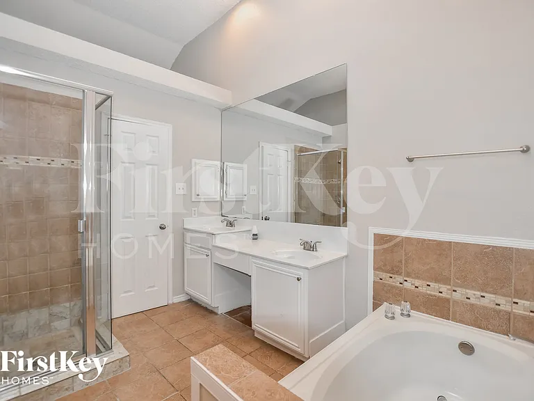 5116 Wedgewood Dr — Photo 10