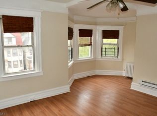 184 N 11th St, Newark, NJ 07107