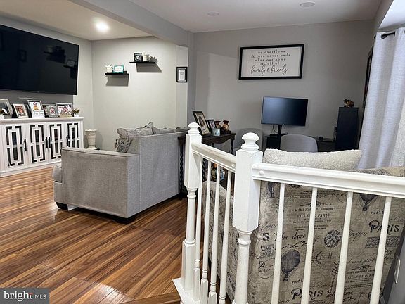 2nd image of 8575 Cold Harbor Loop