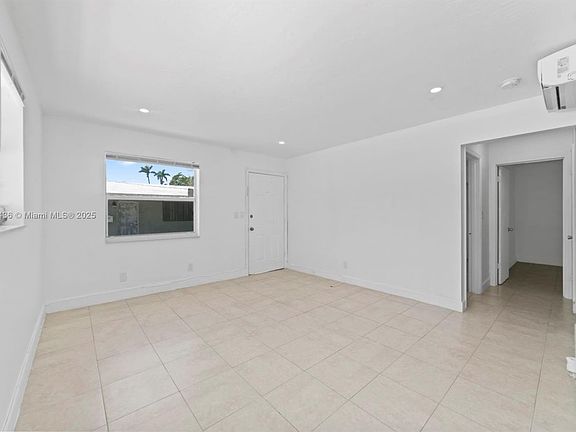 3rd image of 2457 NE 183rd St #2457
